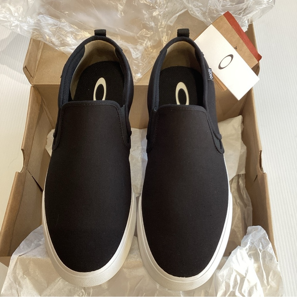 Oakley B1B Banks Classic Slip-On Shoes Men Sz 12 Black Canvas Skate Sneaker NEW